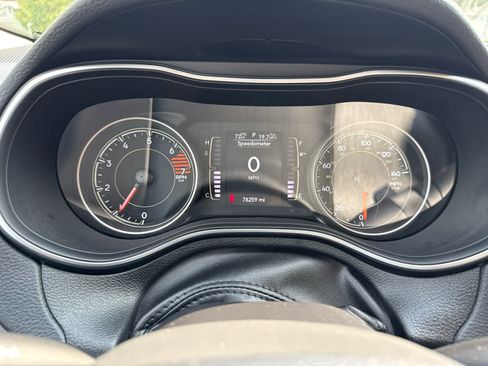 Used 2020 Jeep Cherokee Latitude AWD/4WD image 18
