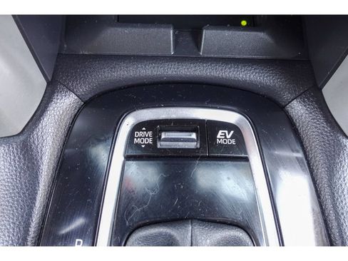 Used 2024 Toyota Corolla Cross AWD Hybrid w/ Moonroof Package image 22