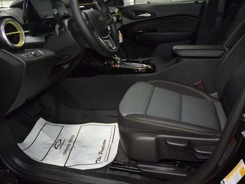 New 2026 Chevrolet Trax LT w/ Midnight Edition FWD image 37