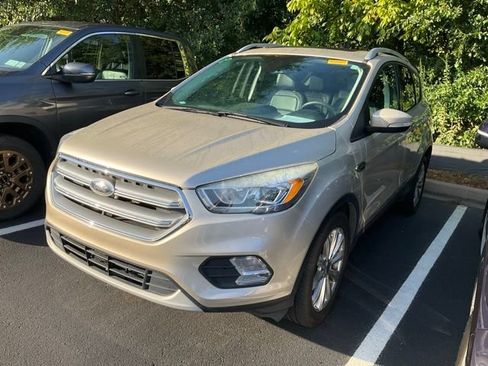 Used 2017 Ford Escape Titanium FWD image 12