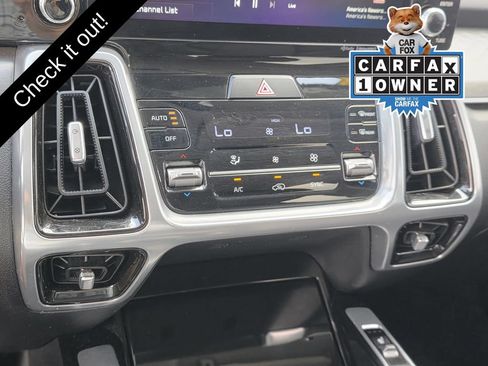 Used 2023 Kia Sorento SX AWD/4WD image 24