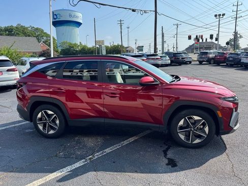 Used 2025 Hyundai Tucson SEL FWD image 5