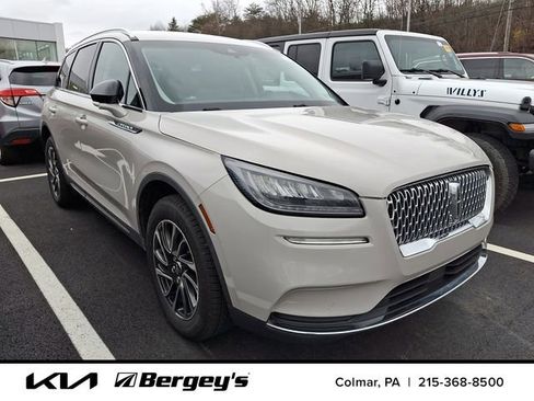 Used 2020 Lincoln Corsair AWD w/ Equipment Group 101A image 3