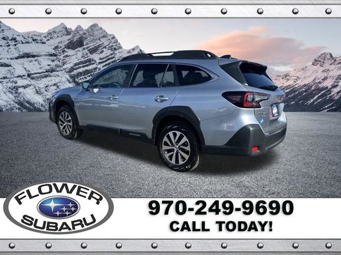 Certified 2025 Subaru Outback Premium w/ Popular Package #1A AWD/4WD image 5