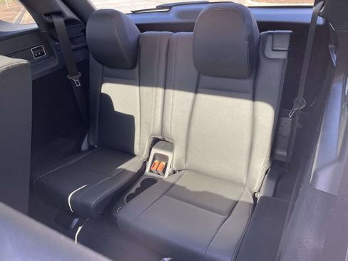 Used 2023 Mercedes-Benz GLE 350 w/ 3rd Row Seat Package image 11