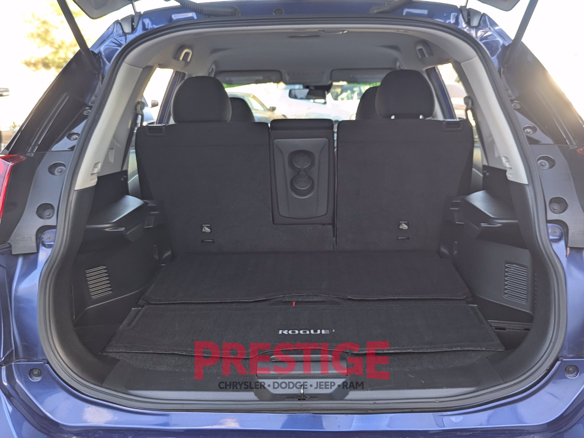 Used 2020 Nissan Rogue S FWD image 8