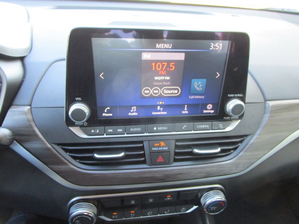 Used 2025 Nissan Altima 2.5 SV FWD image 33
