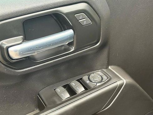 Used 2025 Chevrolet Silverado 1500 Custom RWD image 14
