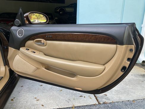 Used 2006 Lexus SC 430 Convertible image 32