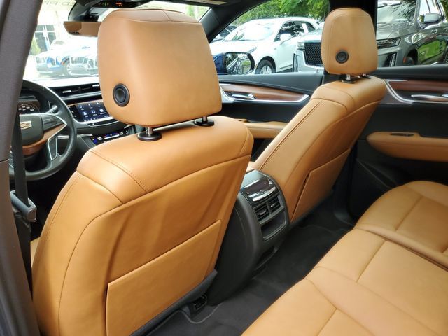 Certified 2023 Cadillac XT5 Premium Luxury w/ Technology Package FWD image 13