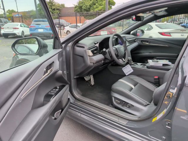 Used 2026 Toyota Camry SE w/ Convenience Package FWD image 12
