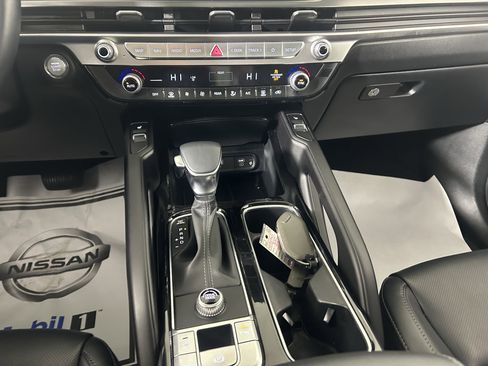 Certified 2025 Kia Telluride S image 26