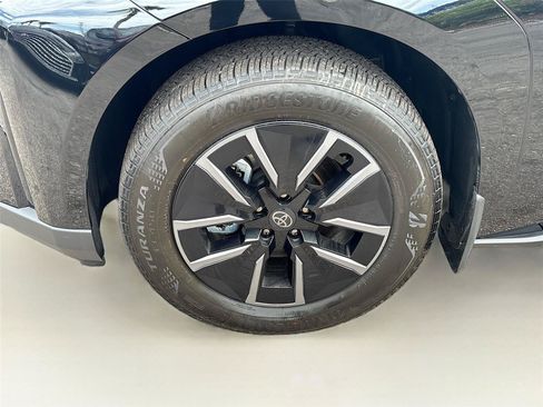 Used 2026 Toyota bZ FWD image 31
