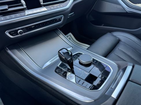 Used 2019 BMW X5 xDrive50i w/ M Sport Package AWD/4WD image 22