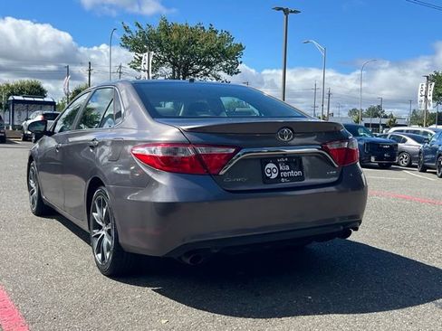 Used 2017 Toyota Camry XSE FWD image 11