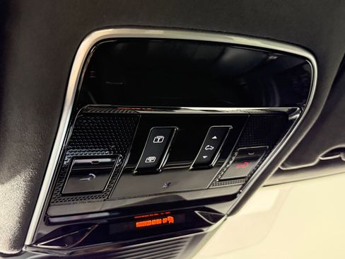 Used 2023 Land Rover Range Rover Sport First Edition image 25