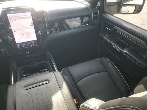 Used 2025 RAM 3500 Limited image 11