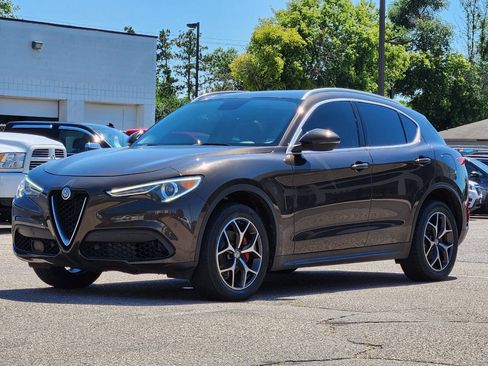 Used 2019 Alfa Romeo Stelvio Ti AWD/4WD image 6