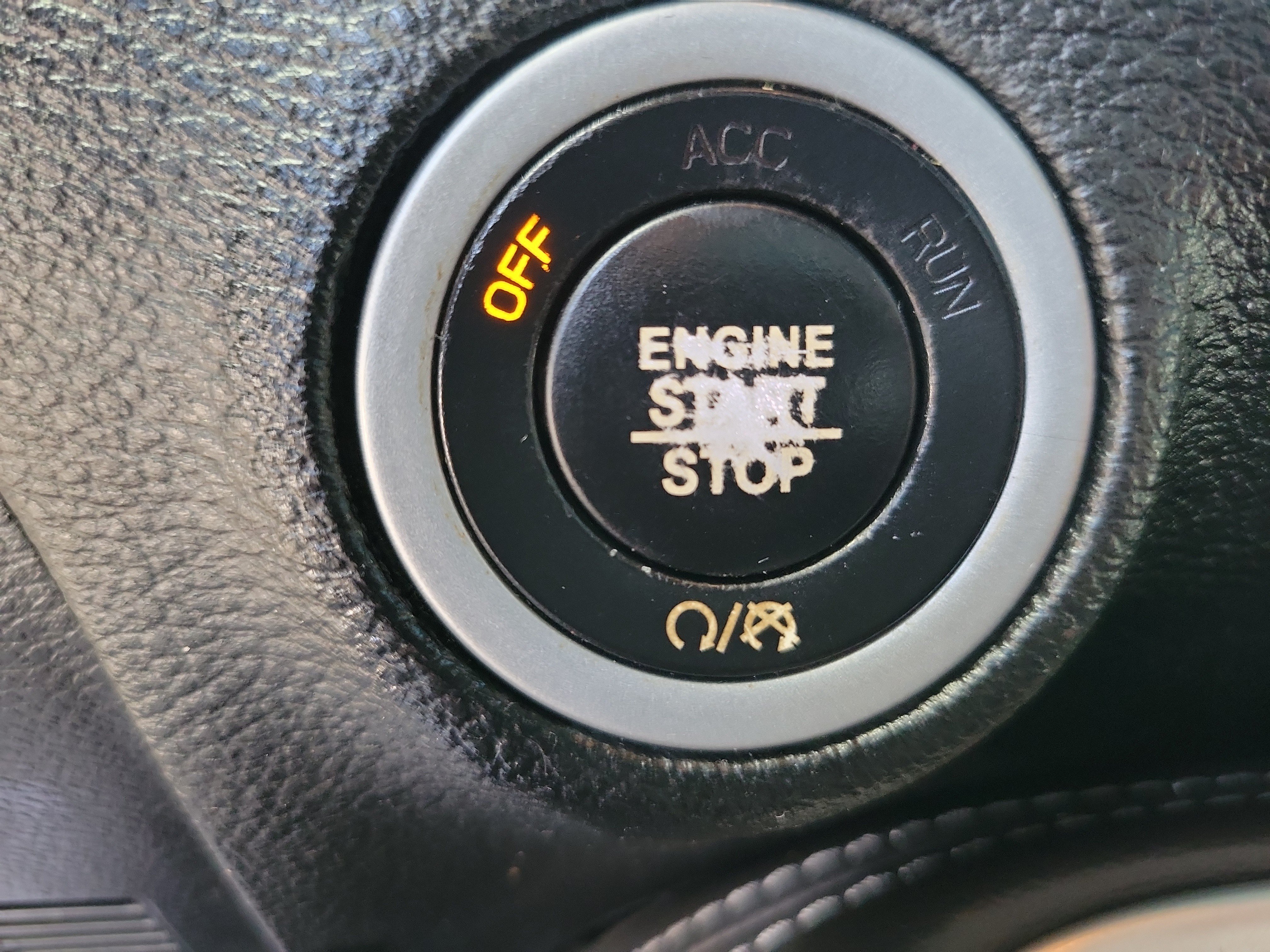 Used 2019 Dodge Challenger SXT RWD image 24