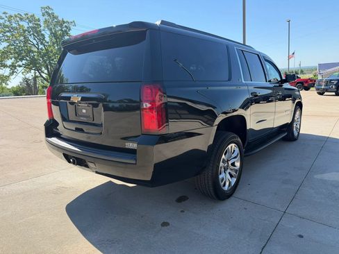 Used 2019 Chevrolet Suburban LT AWD/4WD image 9