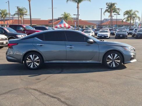 Used 2021 Nissan Altima 2.5 SL FWD image 4