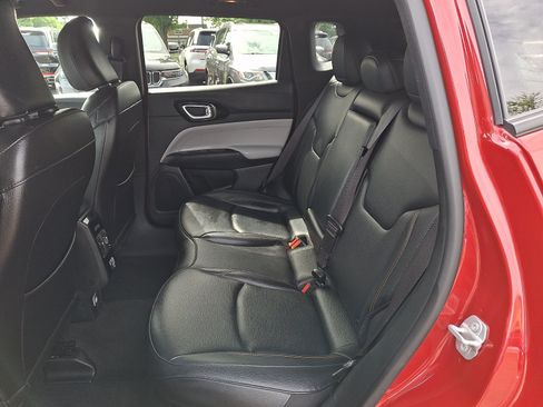 Used 2024 Jeep Compass Limited AWD/4WD image 10