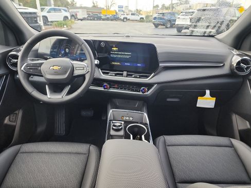 New 2026 Chevrolet Equinox LT w/ Convenience Package II image 12