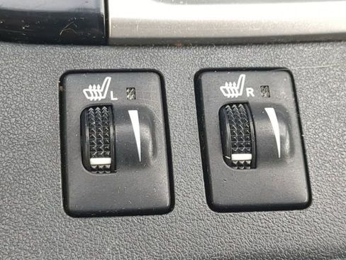 Used 2018 Toyota Highlander SE image 23