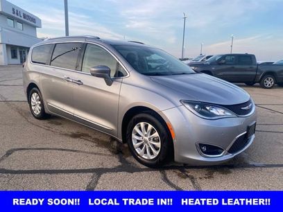 Used 2019 Chrysler Pacifica Touring-L w/ Advanced Safetytec Group