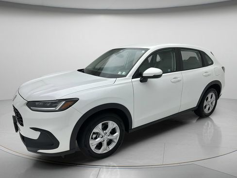 Used 2025 Honda HR-V LX image 5