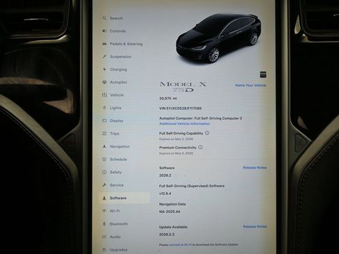 Used 2018 Tesla Model X 75D image 32