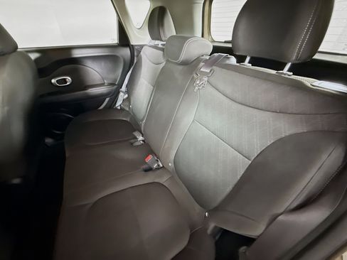 Used 2016 Kia Soul image 26