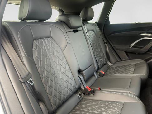 Used 2025 Audi SQ5 Premium Plus AWD/4WD image 16