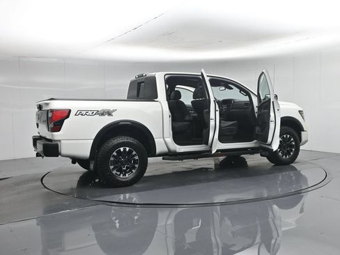Used 2021 Nissan Titan PRO-4X w/ Pro-4x Convenience Package AWD/4WD image 5