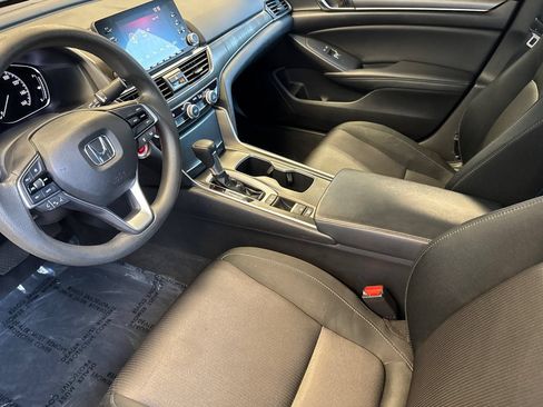 Used 2018 Honda Accord LX image 11