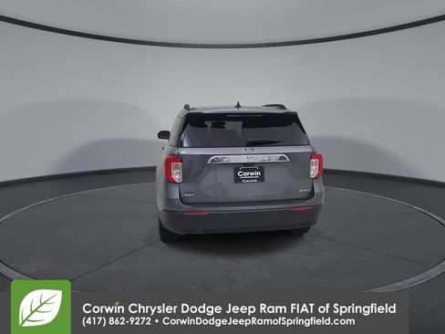 Used 2021 Ford Explorer XLT AWD/4WD image 12