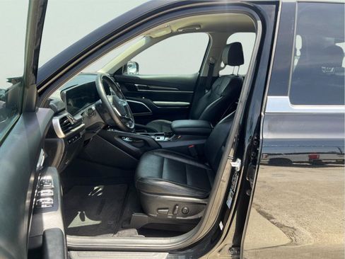 Used 2023 Kia Telluride S AWD/4WD image 9
