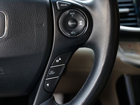 Used 2015 Honda Accord Touring image 26