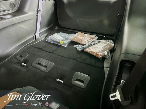 New 2026 Chrysler Pacifica Pinnacle w/ Trailer Tow Group image 17