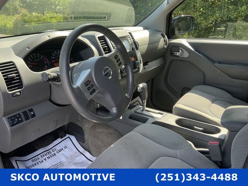 Used 2018 Nissan Frontier SV w/ Value Truck Package RWD image 20