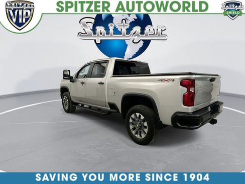 Used 2023 Chevrolet Silverado 2500 Custom w/ Custom Convenience Package image 9