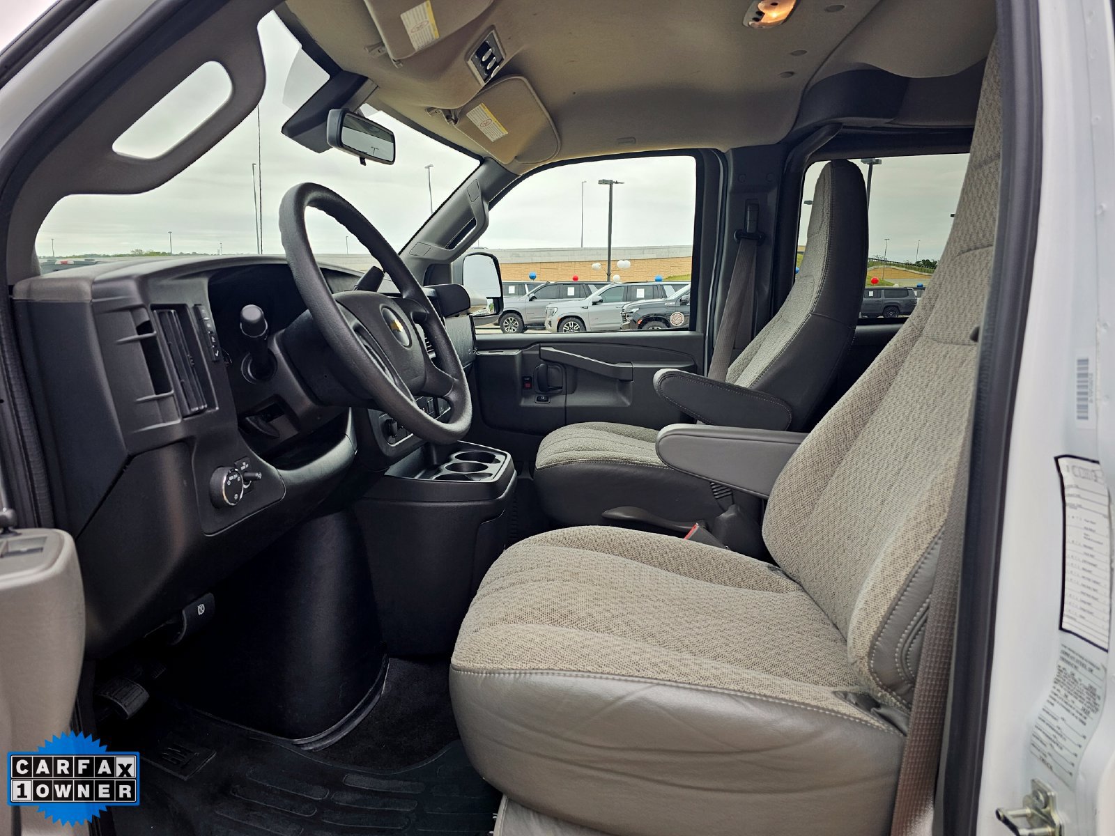 Used 2025 Chevrolet Express 3500 LT w/ LT Preferred Equipment Group RWD image 12