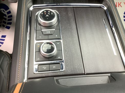 Used 2023 Ford Expedition Platinum AWD/4WD image 23