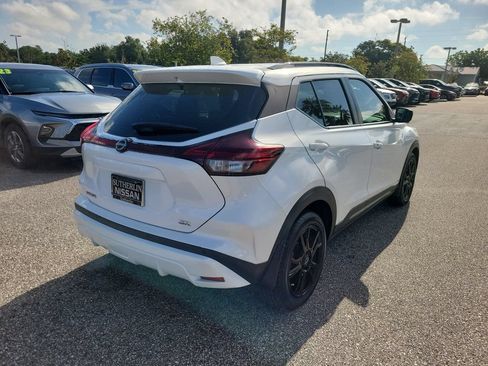 Certified 2023 Nissan Kicks SR w/ SR Premium Package FWD image 3
