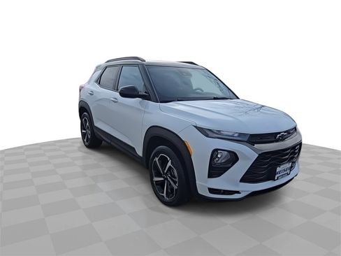 Certified 2023 Chevrolet TrailBlazer RS image 2