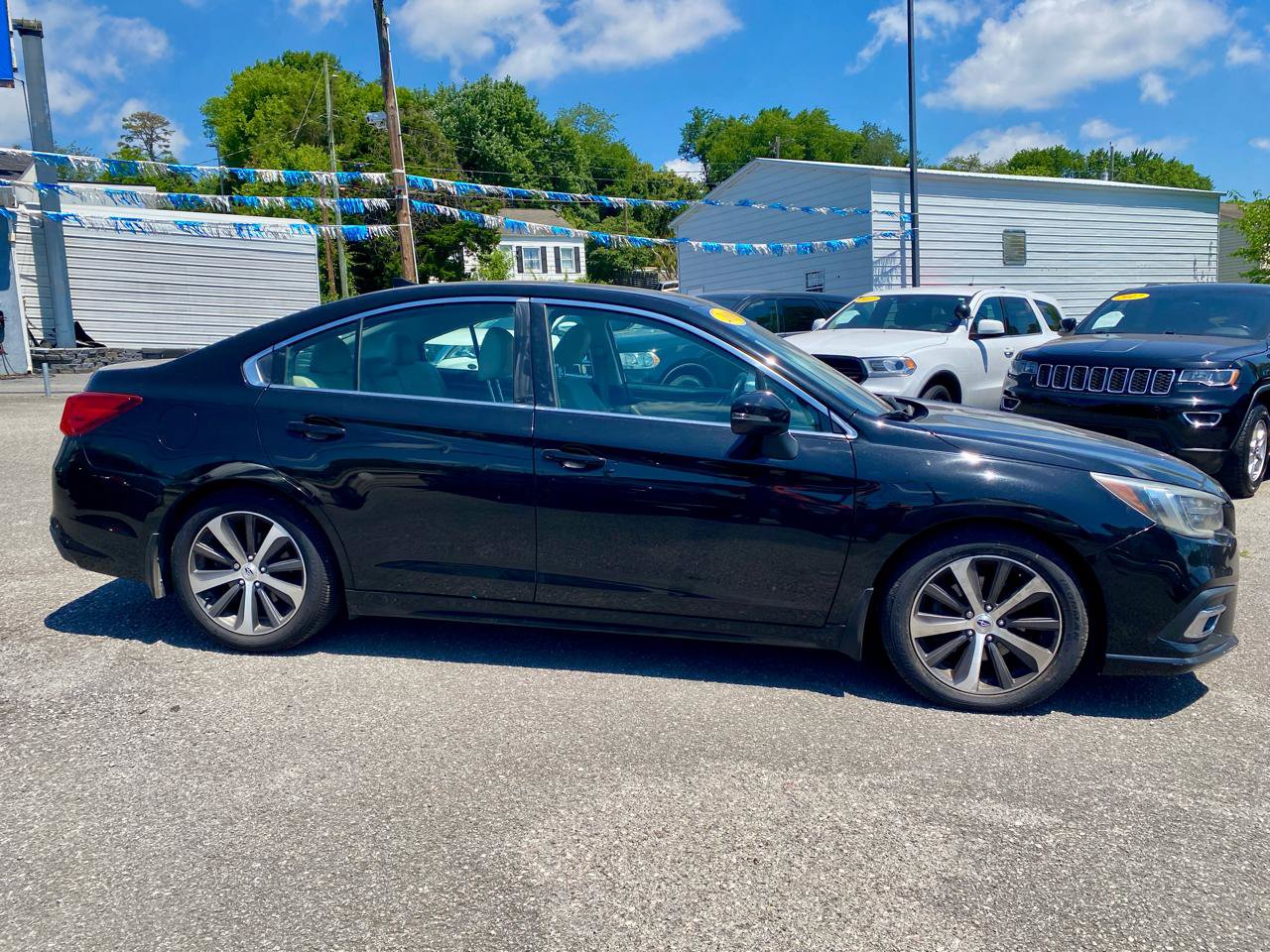 Used 2018 Subaru Legacy 3.6R Limited AWD/4WD image 8