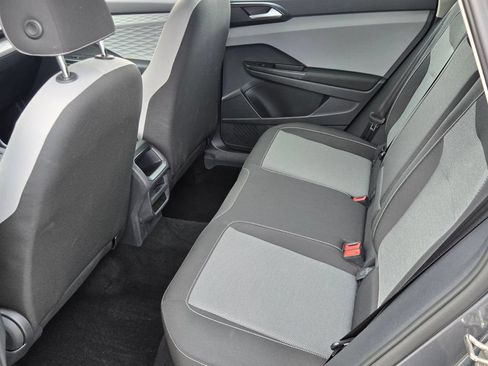 Certified 2023 Volkswagen Taos S FWD image 11