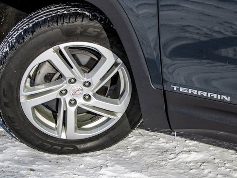 Used 2018 GMC Terrain SLE w/ Driver Convenience Package image 8