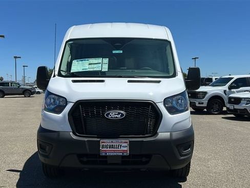 New 2026 Ford Transit 250 148 Medium Roof RWD image 8