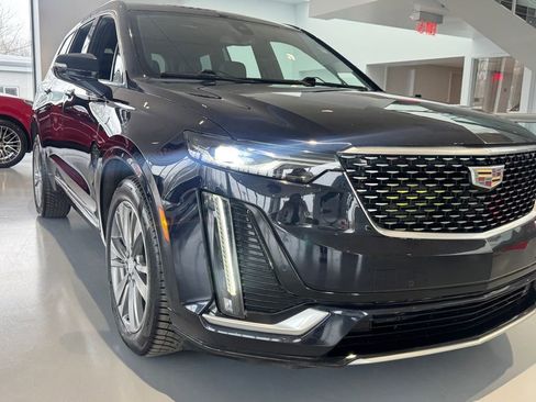 Used 2022 Cadillac XT6 Premium Luxury image 10